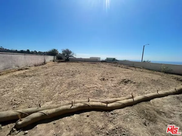 Malibu, CA 90265,3834 Surfwood Rd