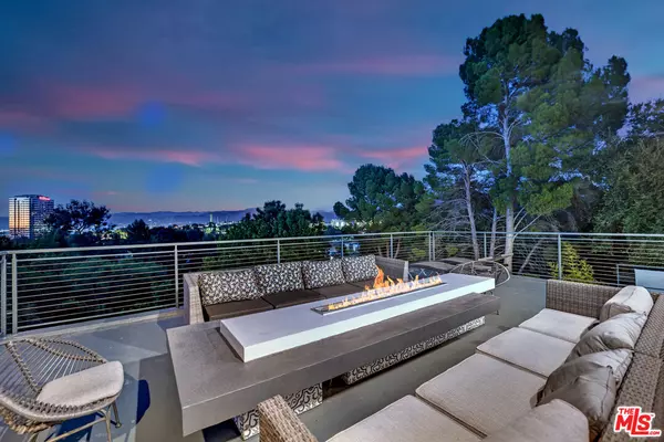 Los Angeles, CA 90068,3712 Broadlawn Dr