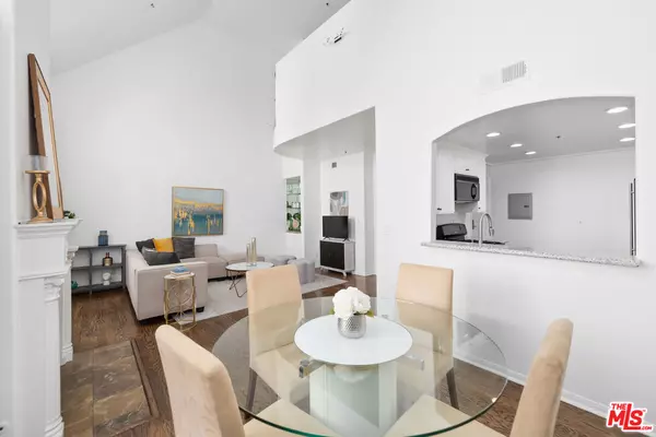 West Hollywood, CA 90069,930 N Doheny Dr #415