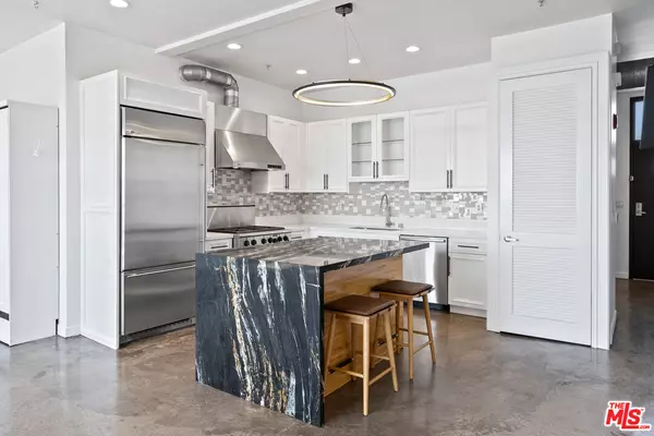 Santa Monica, CA 90401,1544 12th St #303