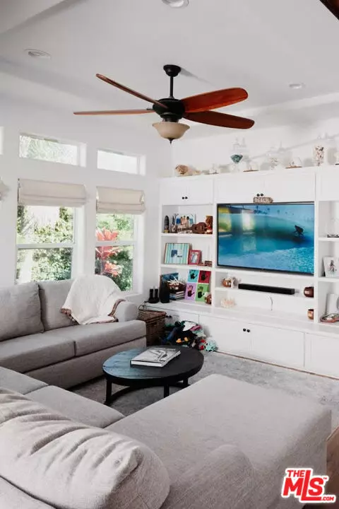 Malibu, CA 90265,167 Paradise Cove Rd