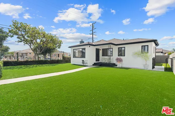 Hawthorne, CA 90250,4302 W 138th St #A