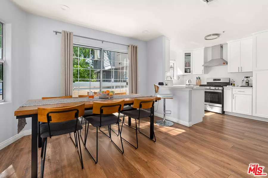 515 Glenwood Rd #101, Glendale, CA 91202