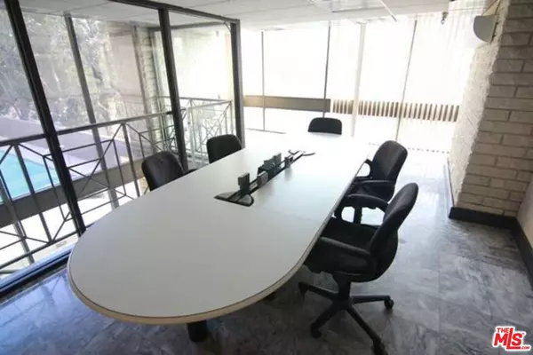 Los Angeles, CA 90027,3949 Los Feliz Blvd #515