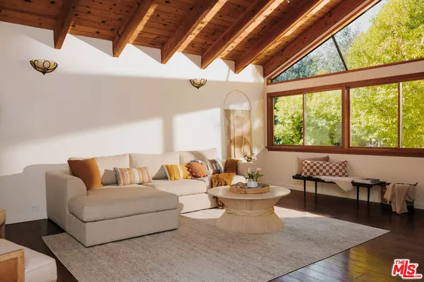 Calabasas, CA 91302,25620 Nebo Dr