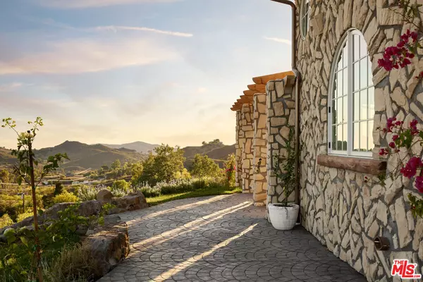 Malibu, CA 90265,33239 Mulholland Hwy