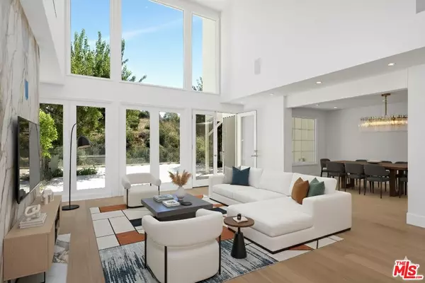 2205 Canyonback Rd, Los Angeles, CA 90049