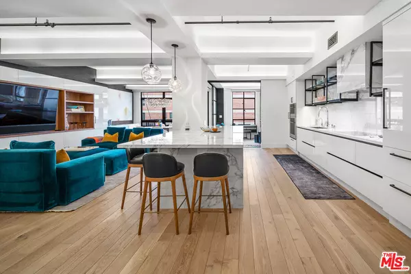 849 S Broadway #812, Los Angeles, CA 90014