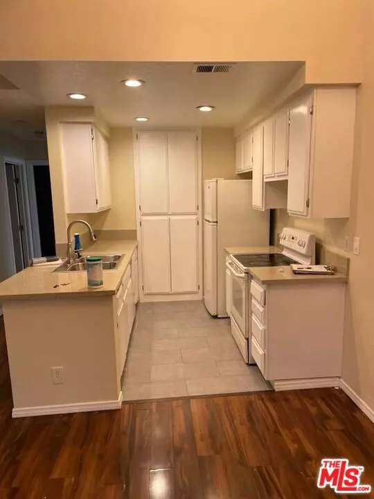 8725 Beckenham Ln #I, Inglewood, CA 90305