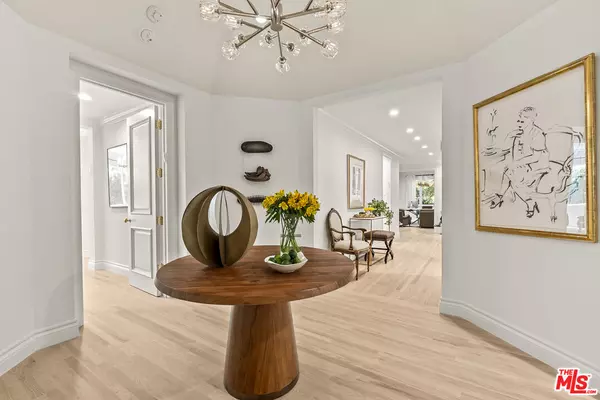 Los Angeles, CA 90067,10128 Empyrean Way #102