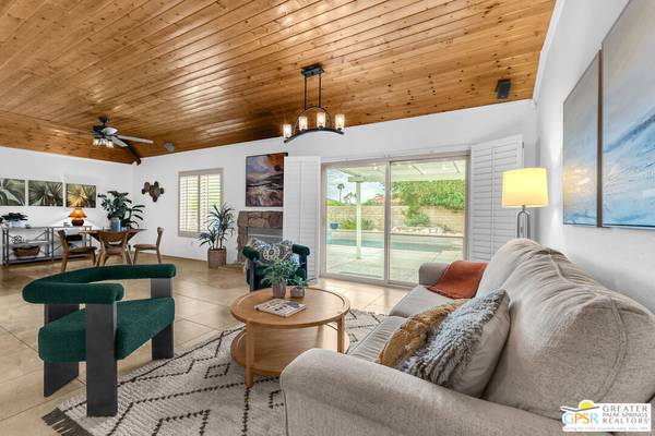 1425 E Luna Way, Palm Springs, CA 92262