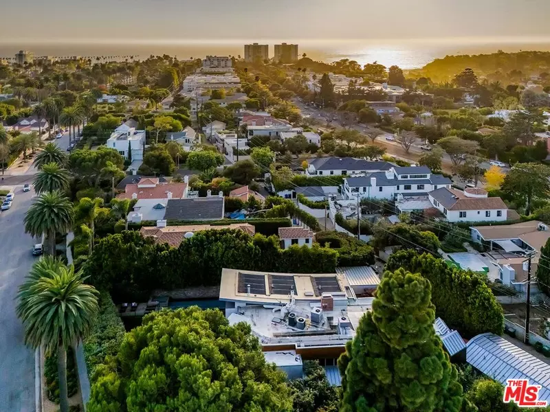 831 Georgina Ave, Santa Monica, CA 90402