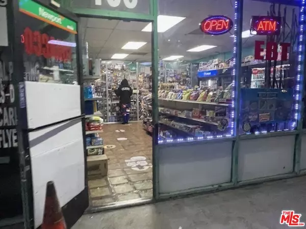 Los Angeles, CA 90047,2107 W Manchester Ave