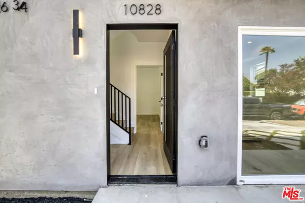 North Hollywood, CA 91601,10828 Hesby St