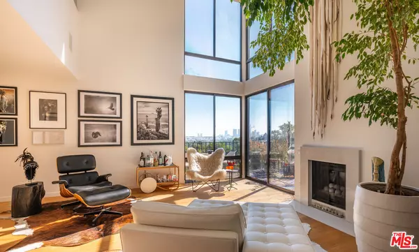 West Hollywood, CA 90069,1033 Carol Dr #PH 1