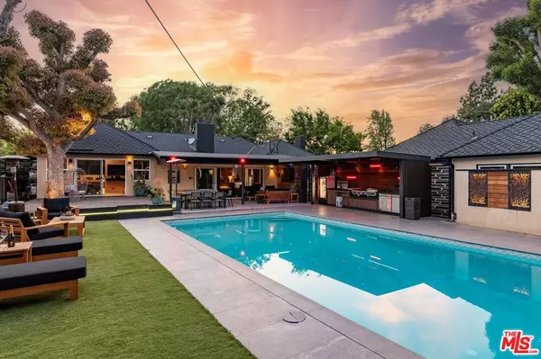 5924 Varna Ave, Van Nuys, CA 91401