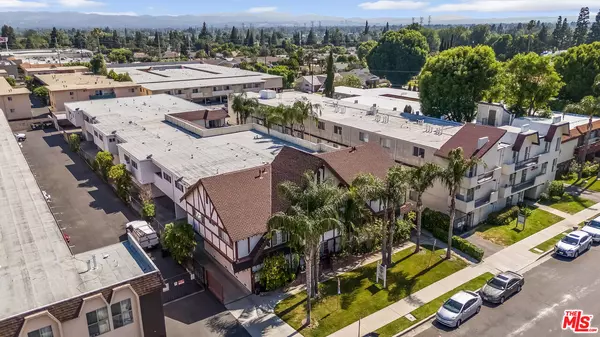 Northridge, CA 91324,18540 Prairie St