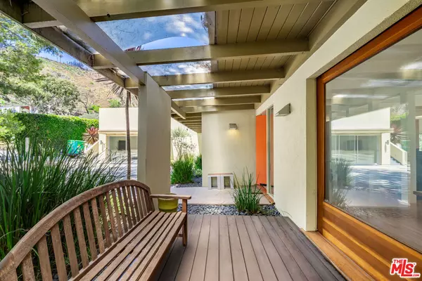 Malibu, CA 90265,20556 Little Rock Way