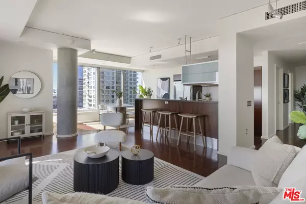 1155 S Grand Ave #1204, Los Angeles, CA 90015