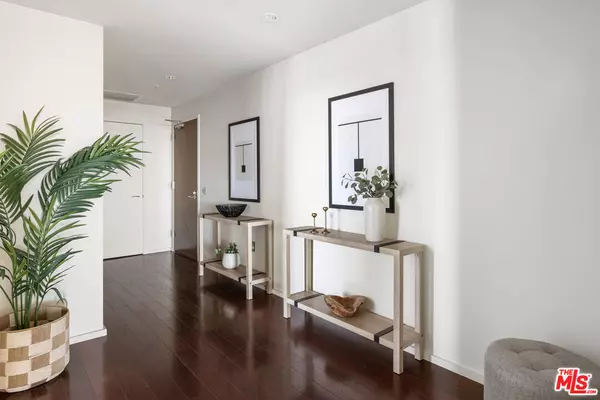 Los Angeles, CA 90015,1155 S Grand Ave #1204