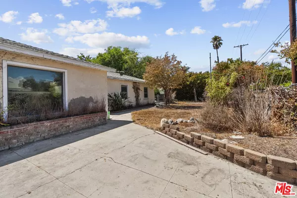 Burbank, CA 91506,1344 N Parish Pl