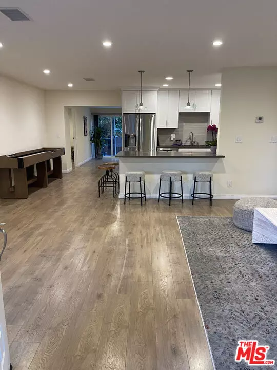 Tarzana, CA 91356,18110 Tarzana St