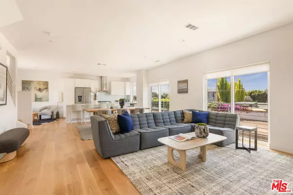 Los Angeles, CA 90066,4415 S Slauson Ave