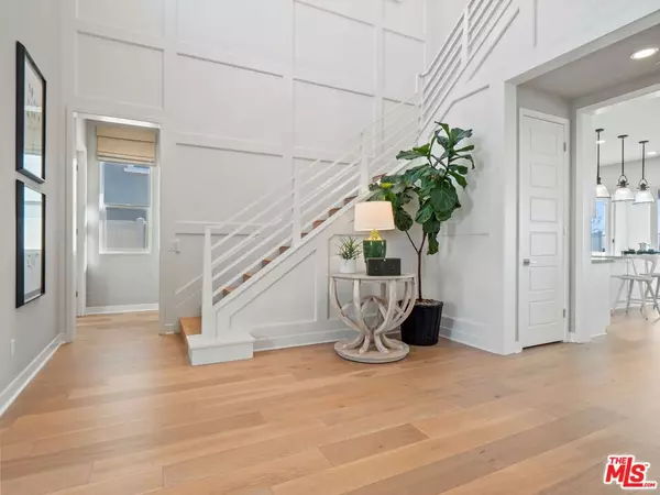 Santa Clarita, CA 91350,28609 Windbreak Ter