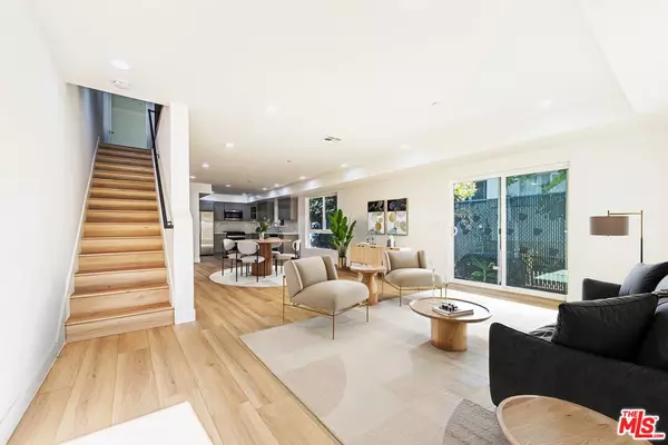 5436 Romaine St #1/2, Los Angeles, CA 90038