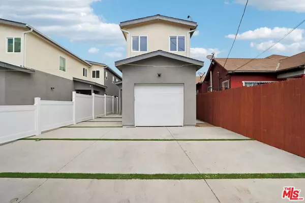 Los Angeles, CA 90059,1673 E 111th St