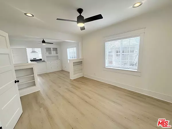 Santa Monica, CA 90405,657 Navy St