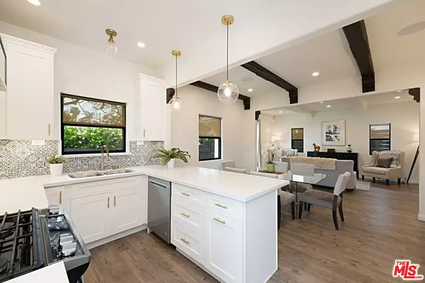 Los Angeles, CA 90034,8961 Cadillac Ave