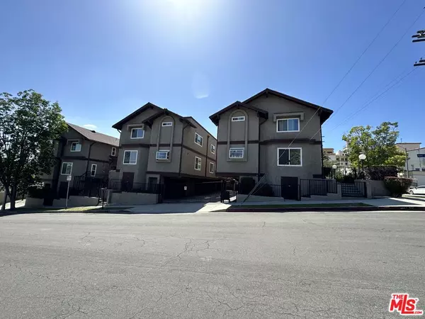 Los Angeles, CA 90026,720 Waterloo St #4