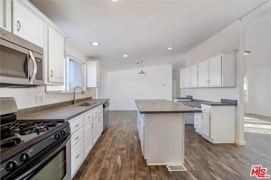 45999 South Dr, Big Bear City, CA 92314