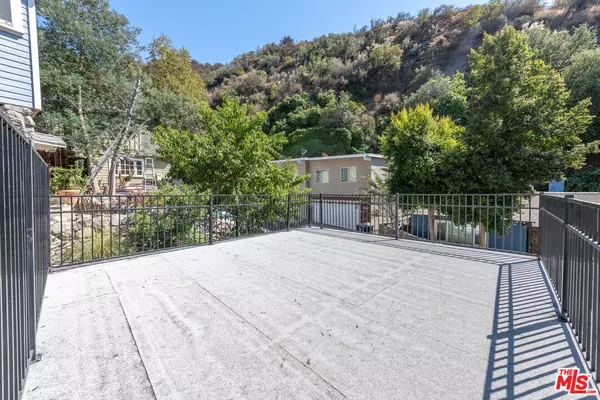 Burbank, CA 91501,701 Country Club Dr