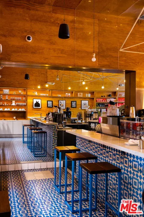 Los Angeles, CA 90029,3924 W Sunset Blvd #1