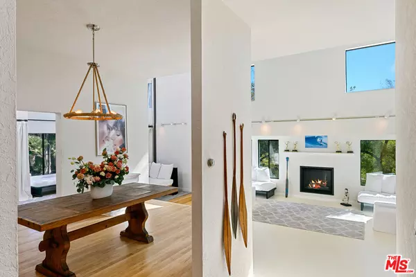 Malibu, CA 90265,6649 Zumirez Dr