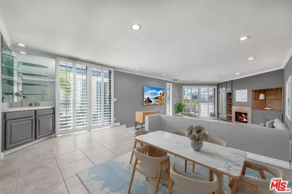 Playa Del Rey, CA 90293,7301 Vista Del Mar #A104