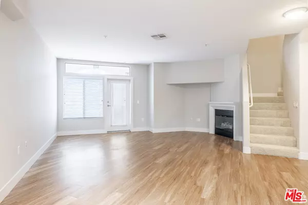 Los Angeles, CA 90024,1040 Glendon Ave #4203