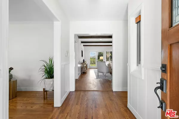 Newhall, CA 91321,24364 Arcadia St