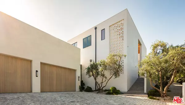 Los Angeles, CA 90069,1307 N Doheny Dr