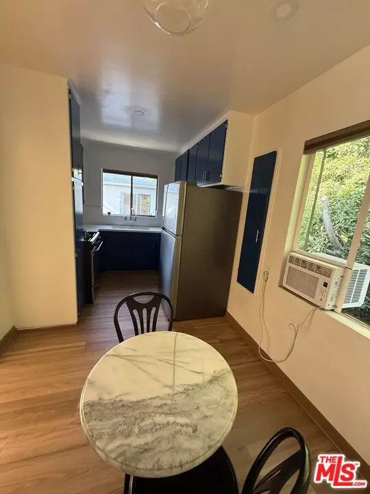Los Angeles, CA 90048,322 Huntley Dr #322