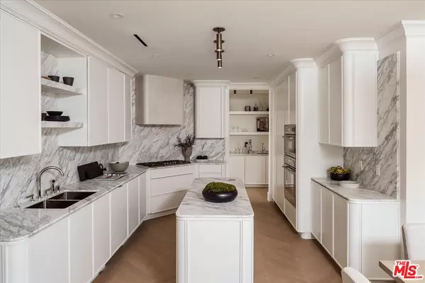 Los Angeles, CA 90067,10122 Empyrean Way #102