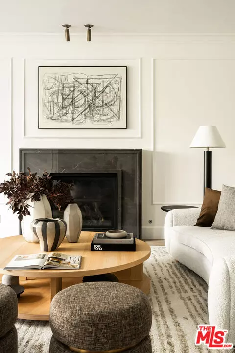 Los Angeles, CA 90067,10104 Empyrean Way #103