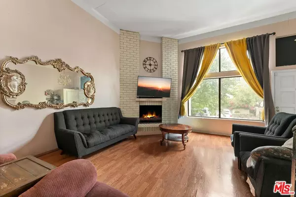 Winnetka, CA 91306,20224 Sherman Way #26