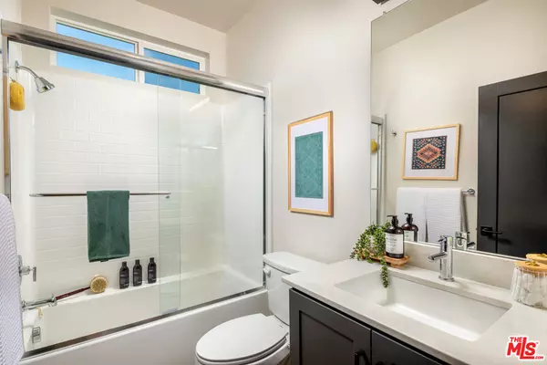 Fontana, CA 92335,13995 Foothill Blvd #1018