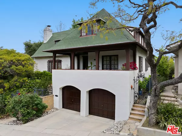 Los Angeles, CA 90027,3806 Carnavon Way