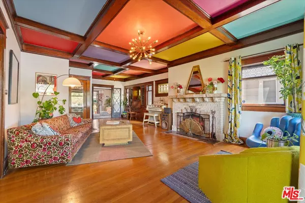 1654 5th Ave, Los Angeles, CA 90019