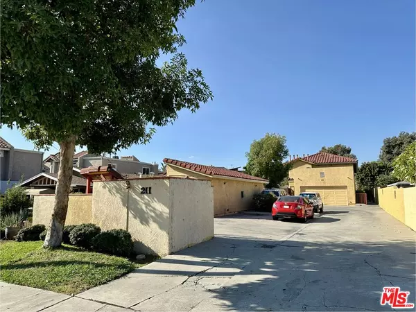 La Habra, CA 90631,211 W Mountain View Ave