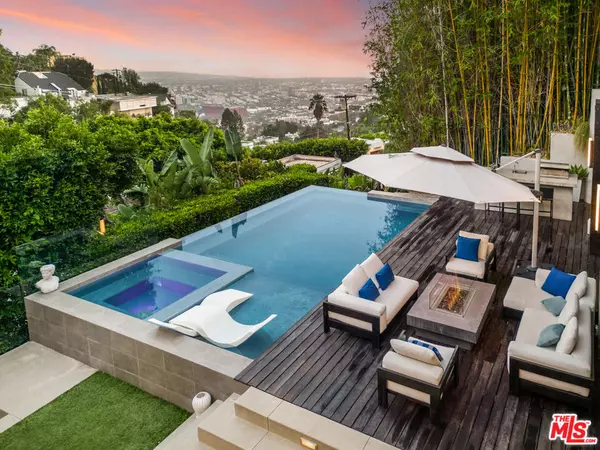 Los Angeles, CA 90069,1717 Sunset Plaza Dr